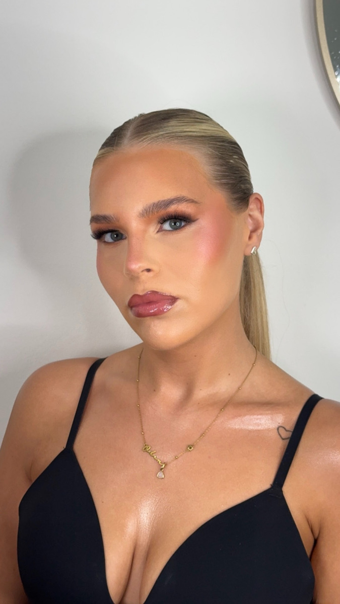Book Makeupbybrookeee | Makeup artist in Liverpool